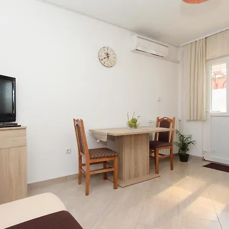 Guest house And Eva 3*