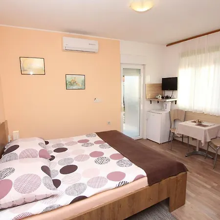 And Eva Guest house 3*